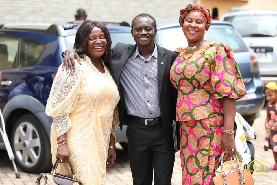 Picture of Preacher and Mothers in the Church